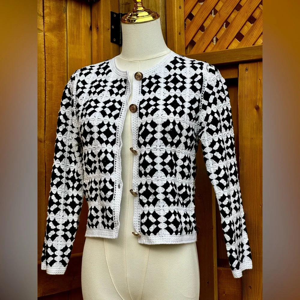 🆕 FARM Rio 🧿 NWT Patch Crochet Black & White Monochrome Button Up Jacket, Sz S - Picture 12 of 16